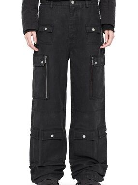 Men's Black Cargo Pants with Multi-Pocket Utility Design